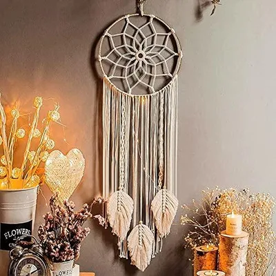 Produktbild von LOMOHOO Makramee Traumfänger Wandbehang Gewebte Feder Wandbehang Handgemachter Traumfänger Boho Quasten Dekoration Wohnkultur Ornament Bastelgeschenk für Schlafzimmer Wohnzimmer(kein Licht)