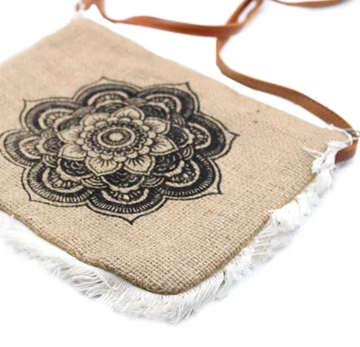 Imagen del producto de Bolso con flecos - Estampado Mandela