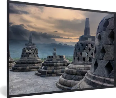 Produktbild von MuchoWow® MuchoWow® Gerahmtes Poster Dunkle Wolken über dem Borobudur-Tempel 60x40 cm - Poster mit zchwarzem Bilderrahmen - Printing - Wanddeko Schlafzimmer