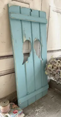 Produktbild von Landhaus Fensterladen ENGEL Flügel in hellblau ,Shabby chic Handgefertigt
