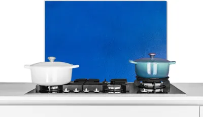 Obrázok produktu pre KitchenYeah® Kuchynský splashback - Kuchynský splashback - Ochrana steny sporáka a drezu - Stena - Farba - Modrá 60x40 - Alu-Dibond (alternatíva skleneného splashbacku) - Tepelne odolný - Splashback na sporák -