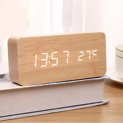 Obrázok produktu pre Drevené stolové hodiny do kancelárie, multifunkčný LED budík s displejom času, dátumu a teploty a hlasovým ovládaním pre domácnosť, kanceláriu a cestovanie