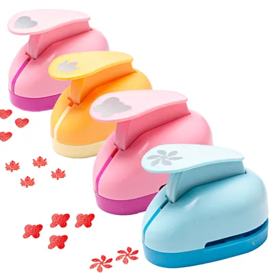 4 Papierstanzer, Schmetterling, Herz, Ahornblatt, Schneeflocke