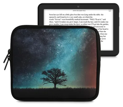 Produktbild von kwmobile Tasche für eReader - Neopren Hülle Schutzhülle Galaxie Baum Wiese Blau Grau Schwarz - Innenmaße