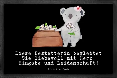Produktbild von Mr. & Mrs. Panda fußmatte Bestatterin Herz 50 x 75 cm - Schwarz - Geschenk, Schmutzfänger, Schmutzfangmatte, Eingangsmatte, Schmutzmatte, Bodenvorleger
