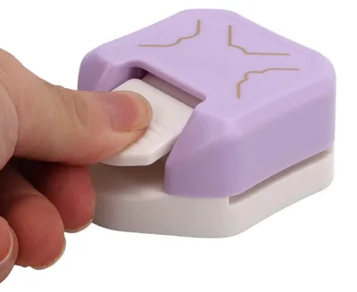 3-Wege-Eckenschneider für Papier bis 0,4 mm, lila