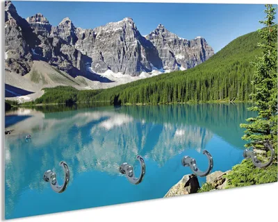 Produktbild von Wallario Schlüsselbrett aus Glas, Motiv: Tiefblauer See mit Bergpanorama und Wäldern  Kanada, 30 x 20 cm mit 4 Haken