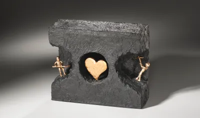 Produktbild von Butzon & Bercker art-line - LIVING Bronzefigur - Zueinander finden (15 cm Skulptur)