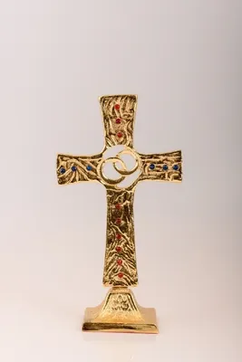 Produktbild von Stehkreuz vergoldet mit edlen Kristallsteinen, Höhe 25 cm