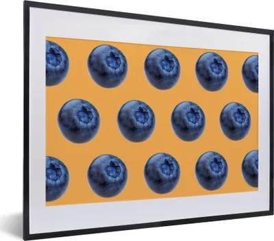 Produktbild von MuchoWow® MuchoWow® Gerahmtes Poster Heidelbeere - Muster - Orange 40x30 cm - Poster mit zchwarzem Bilderrahmen - Bilderrahmen - Poster im Rahmen
