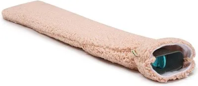 Imagen del producto de Bolsa de agua caliente Rosa, 77 cm x 13 cm, con funda de peluche con forma de osito
