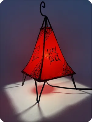 Immagine prodotto di Lampada orientale Lampada all'henné Lampada in pelle marocchina Lampada da tavolo Lampada da terra Piramide orientale 35-38 cm, rosso