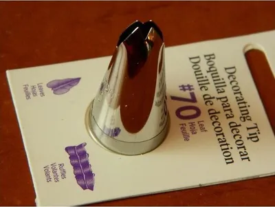 Obrázok produktu pre Zdobiaci hrot Wilton č. 070 Leaf Carded
