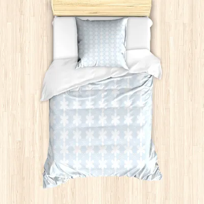 Produktbild von ABAKUHAUS Blumen Mantele, Vertikal Frühlings-Blumen, Milbensicher Allergiker geeignet mit Kissenbezügen, 135 cm x 200 cm - 80 x 80 cm, Baby-Blau und Weiß