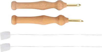Produktbild von Selbstgemachte, handgewebte Sticknadel mit Holzgriff und Nähfilz