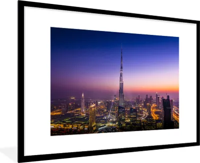 Produktbild von MuchoWow® Gerahmtes Poster Bunter Himmel über dem Burj Khalifa-Wolkenkratzer und Dubai 90x60 cm - Poster mit Schwarzem Bilderrahmen Wandposter Rahmen Foto Bilder - Wanddekoration - Fotos