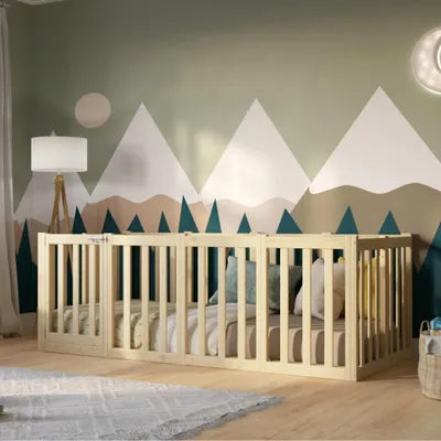 Produktbild von Crazy Pine Kinderbett 190x140 cm – Natürlichem Holz - Montessori Bodenbett mit Hohem Rausfallschutz 73cm und Öffnbarer Barriere  - Crazy John