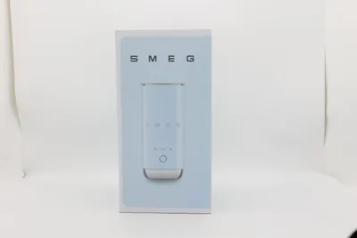 Produktbild von Smeg Milchaufschäumer MFF02PBEU, 3 Funktionen, Antihaft, 500W, Hellblau