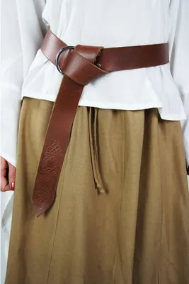 Produktbild von Ringgürtel aus Leder mit keltischem Muster Braun 150cm