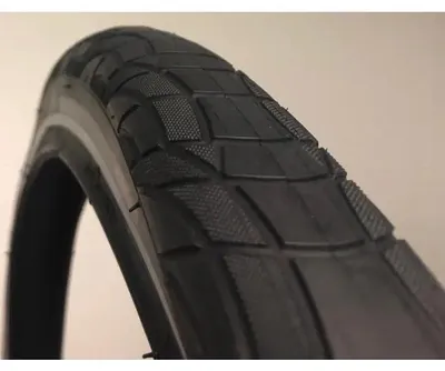 Obrázok produktu pre Chaoyang 28x1.75 (47-622) metropolitná čierna reflexná pneumatika s 1,5 mm ochranou proti prepichnutiu Polyamid-Floc eba0906001w