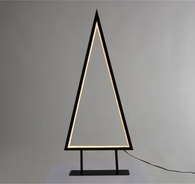Produktbild von WH LED-Dreieckbaum auf Ständer 94 LED B30x70cm warmweiß IP44 wetterfest für Außenbereich moderne Weihnachtsbeleuchtung für Garten Terrasse oder Eingang