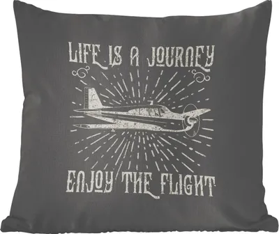 Produktbild von MuchoWow® Zierkissen Sofakissen Wohnzimmer Dekokissen 50x50 cm Jahrgang - Flugzeug - Text - Komfort - Sofakissen