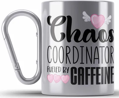 Produktbild von Trendation - Edelstahl Tasse Karabiner für Chefin Geschenk Chaos Koordinatorin Chefin Geschenkidee Lustige Karabiner Edelstahl Tasse Karabiner Edelstahl Mama Mutter (Silber)