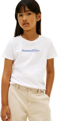 Zdjęcie produktu dla Koszulka dziewczęca Tommy Hilfiger, krótki rękaw, napis, krój slim fit, biała, rozmiar 2 lata