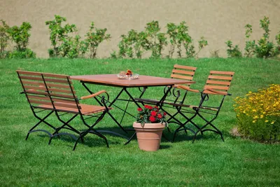 Produktbild von Merxx Sada zahradního nábytku Schlossgarten 4ks. Plochá ocel s eukalyptovými lamelami černá, přírodní