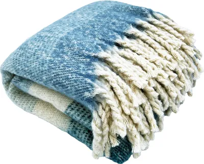 Produktbild von Plaid im Mohair-Look mit gedrehten Fransen