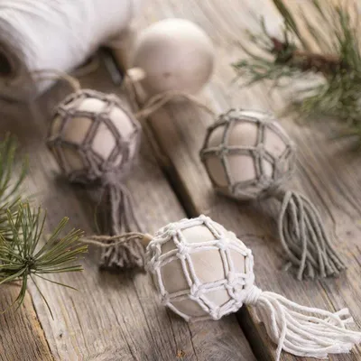 Produktbild von Creativ Company Kreativ Set Weihnachten - Weihnachtskugeln Rot - bezaubernde Dekorationen zum selbst Basteln - perfekt für die Weihnachtszeit - 977584