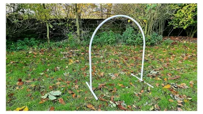 Produktbild von Hoopers Bogen / VDH-konform / Hoop / Hoops / Fun Hoopers Agility Bogen mit Ständer / PVC weiß / hellgrau
