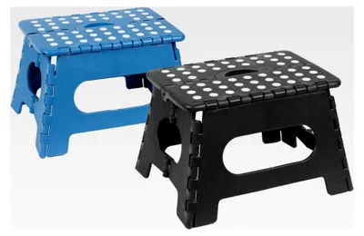 Produktbild von Klapphocker aus Kunststoff, belastbar bis 150 kg, in Grau oder Blau, ca. 34,5 x 22 x 27 cm