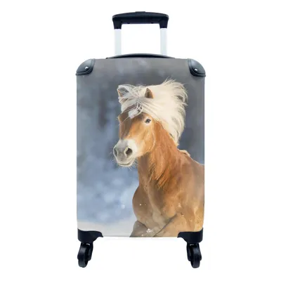 Obrázok produktu pre Kufrík Ručná batožina na kolieskach Malý cestovný kufor so 4 kolieskami Haflingský kôň v zime - Veľkosť kabíny < 55x40x23 cm & 55x40x20 cm - Foto