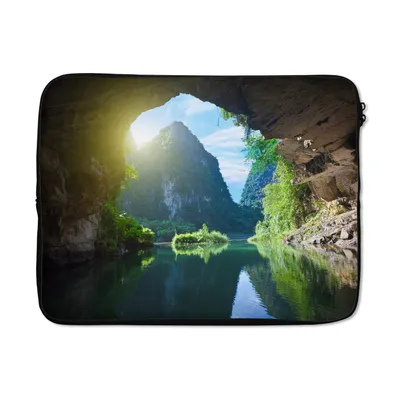 Produktbild von MuchoWow® Laptop Hülle 15 Zoll Wasser - Höhle - Sonne - Natur - Pflanzen Laptoptasche - Laptoptasche - Sleeve - Rundum-Schutz