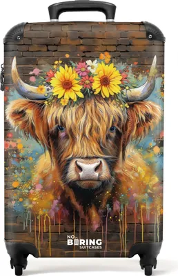 Produktbild von NoBoringSuitcases.com® Koffer Handgepäck Trolley Rollkoffer Kleine Reisekoffer mit 4 Rollen - Graffiti Schottischer Highlander mit Blumen - Cabin Size < 55x40x23 cm & 55x40x20 cm - Fotokoffer - Kabinenkoffer - BoardgepäckHandgepäck Koffer 55x35x20 cm, 36L,