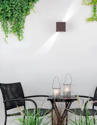 Produktbild von Nova Luce COMO LED Wandleuchte Braun 2x3W IP54 Warmweiss 11,2x11,2x11,2cm 847406