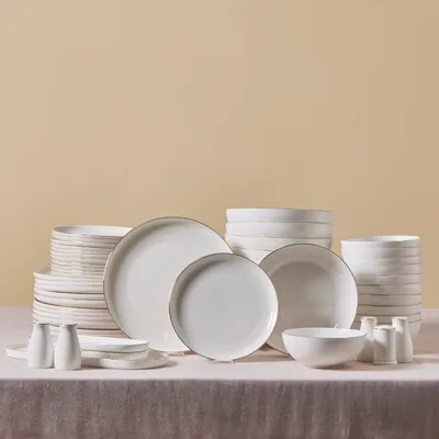 Produktbild von Karaca Favaro Streamline für 12 Personen Geschirrset, 56 Teilig, New Generation Bone, Gold