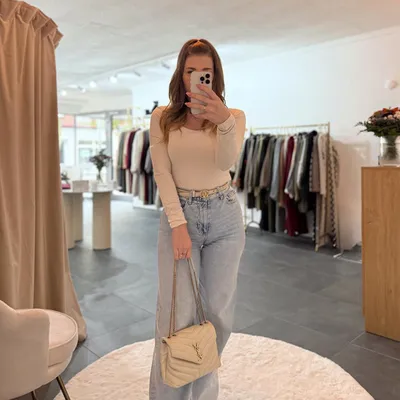 Produktbild von Body mit U-Boot-Ausschnitt „Karla“ Creme – Druckknöpfe, Onesize (XS-XL), eleganter Damenbody, Bodies für Frauen