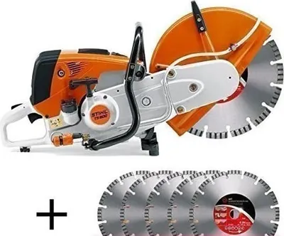 A Stihl TS 910i cut-off saw with five diamond cutting discs, presented on a white background.