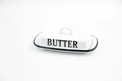 Produktbild von Butterdose weiß Emaille Landhausstil
