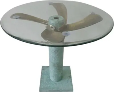 Produktbild von Casa Padrino Art Deco Beistelltisch Mintgrün / Messingfarben Ø 61 x H. 52 cm - Runder Flugzeug Propeller Tisch - Vintage Flieger Flugzeug Möbel