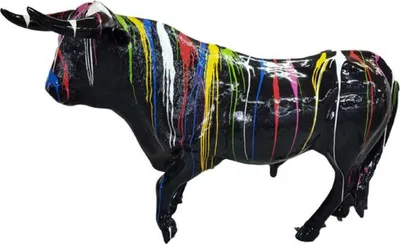 Produktbild von Casa Padrino Designer Deko Skulptur Stier Schwarz / Mehrfarbig 240 x H. 150 cm - Riesige Lebensgroße Wetterbeständige Dekofigur - Garten Deko Accessoires