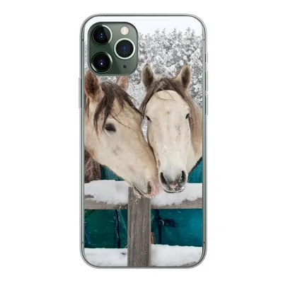 Produktbild von MuchoWow® Handyhülle Schutzhülle Hülle für iPhone 11 Pro Pferde - Decke - Schnee Silikon Softcase Handy Hülle - Handy