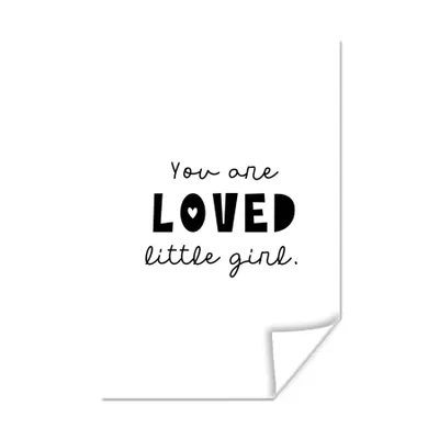 Produktbild von MuchoWow® Poster Zitate - Sprichwörter - Du bist geliebtes kleines Mädchen - Kinder - Liebe 120x180 cm - Kunstposter