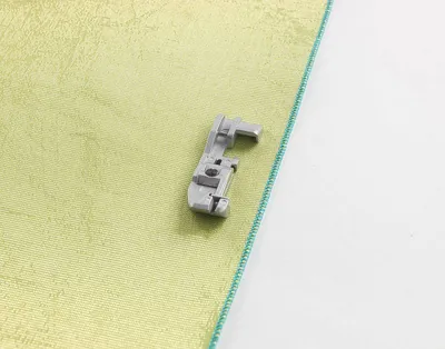 Obrázek produktu pro Patka pro všívání vlasce - kordovací pro overlock Pfaff 620117396