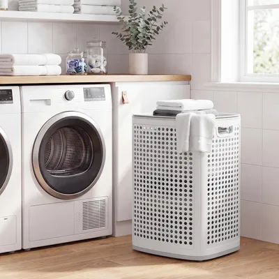 Produktbild von SONGMICS Wäschekorb Plastik, 75 L Wäschesammler, Wäschebox mit Deckel, schmale Wäschetonne für Bad, Waschküche, weiß-grau