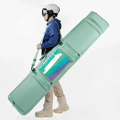 Image de Sac de snowboard étanche avec roulettes, idéal pour les voyages