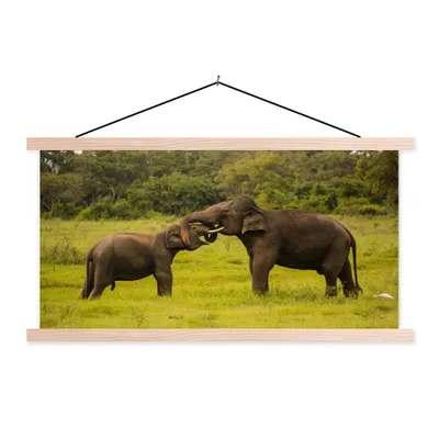 Produktbild von MuchoWow® Textilposter Elefant - Gras - Tiere - Grün 60x40 cm mit holzfarbenen Rahmen - Bilder