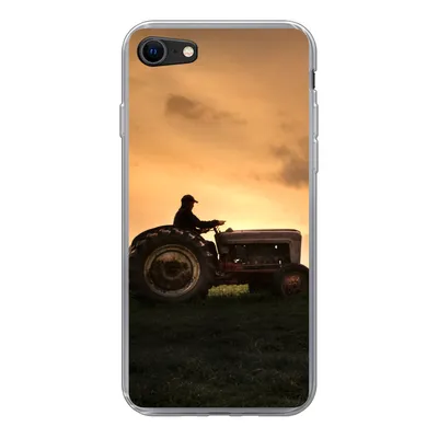 Produktbild von MuchoWow® Handyhülle Schutzhülle Hülle für iPhone SE 2020 Traktor - Landwirt - Nebel Silikon Softcase Handy Hülle - Kartenbesitzer